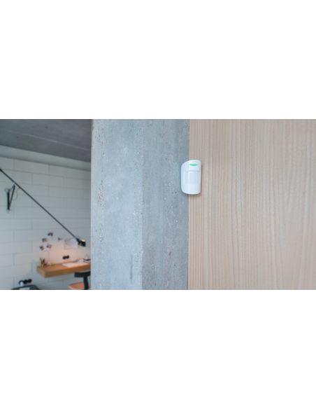 Ajax - Wireless pet immune motion detector with microwave sensor (Ajax Motion Protec Plus)